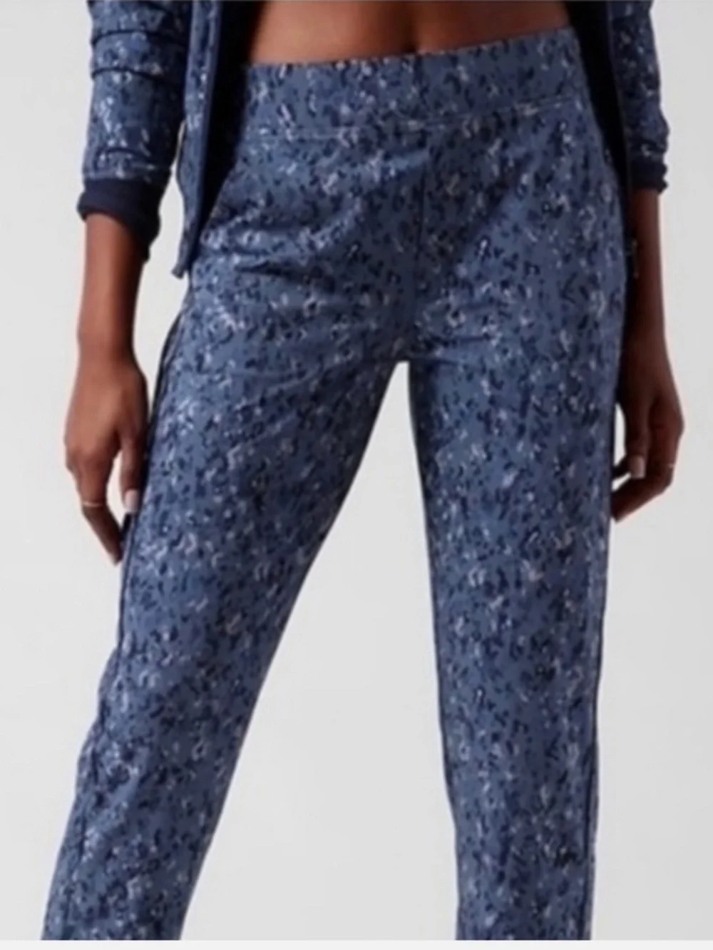 Athleta The Brooklyn Ankle Pant Captivate Chrome Blue Camo Size 4.